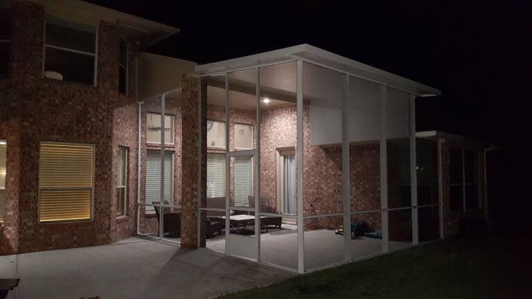 Read more about the article Building Custom Patio Screen Rooms and Pool Enclosures in Missouri City and Sugar Land, TX