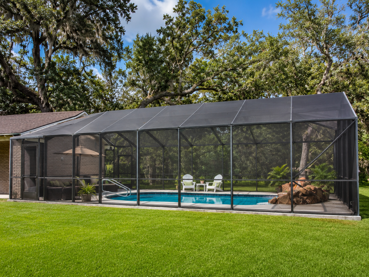 Best custom pool screen enclosure builder near Cypress TX