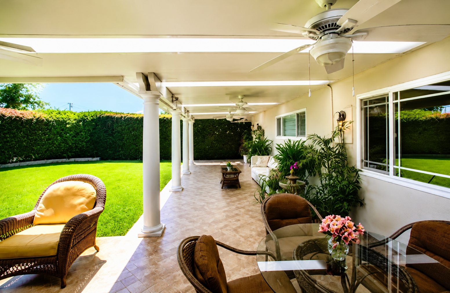 Elite insulated aluminum patio cover with skylight panels