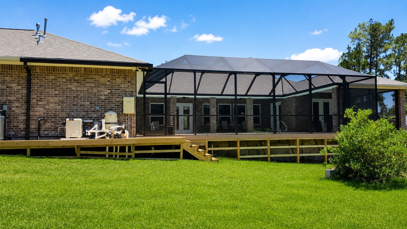 Pool enclosure builder in Alvin Texas 77511