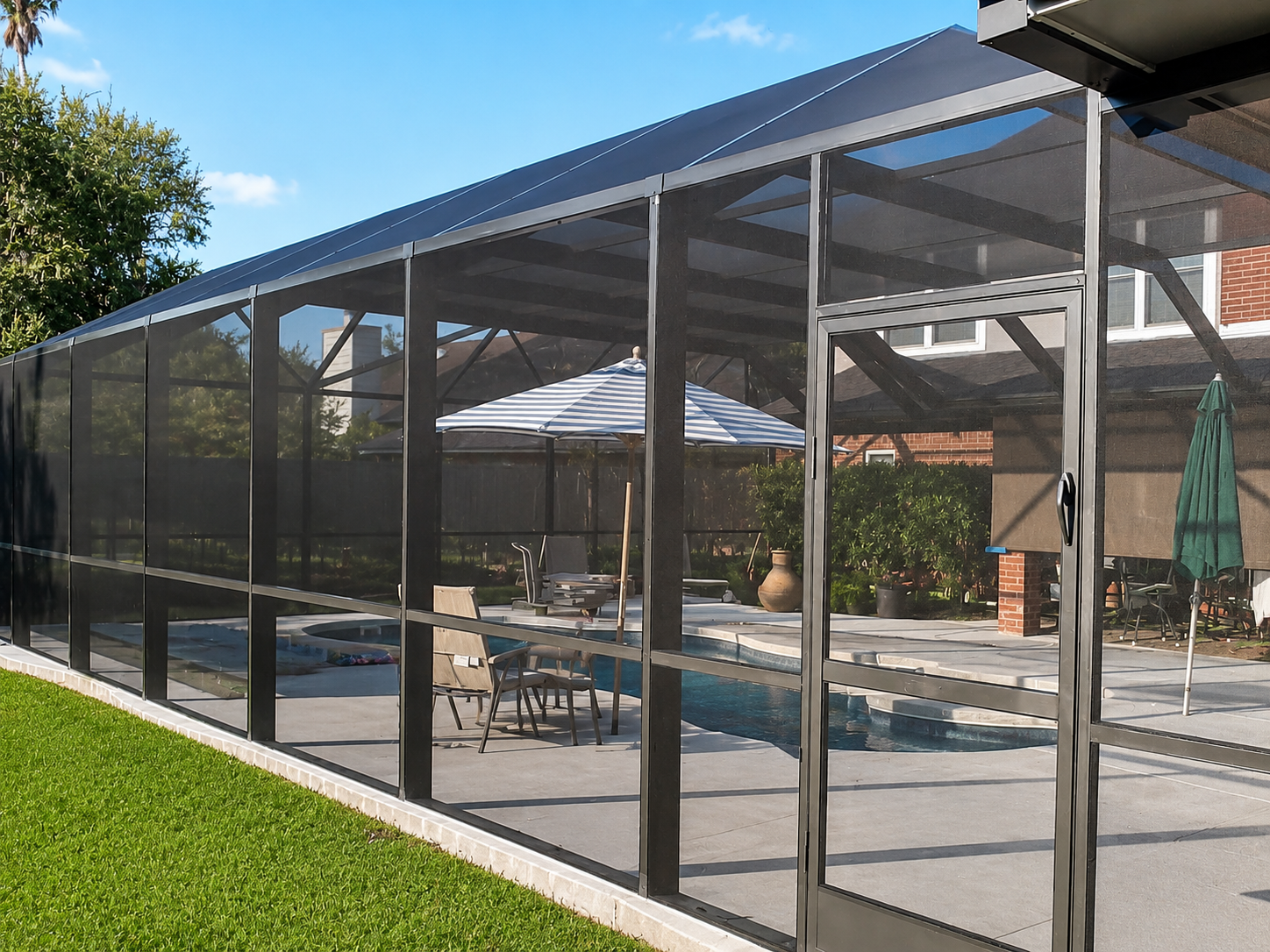 Custom aluminum pool enclosure builder near Dickinson TX