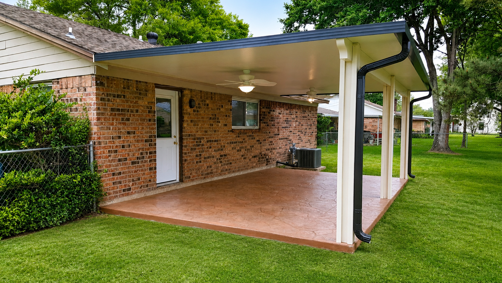Covered porch patio for family outdoor living in Brazoria County